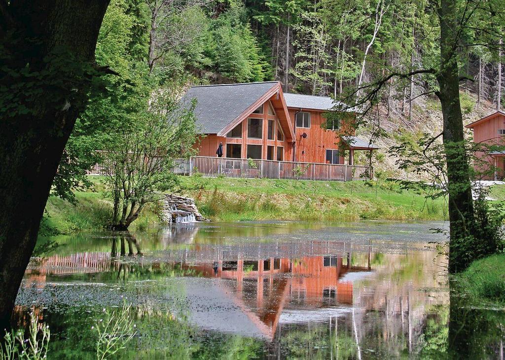 Penvale Lakes Lodges Llangollen Buitenkant foto